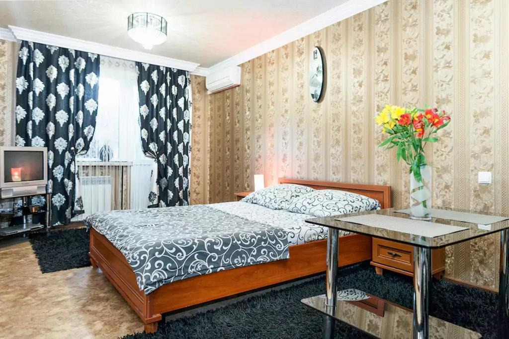 Apartment On Nezalezhnoy Ukrаiny Near Intourist Hotel Zaporizhia Dış mekan fotoğraf